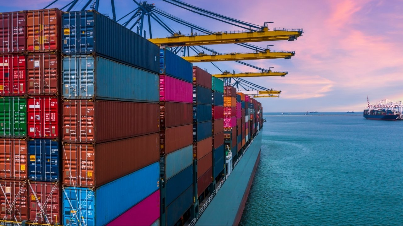 How to Read a Shipping Container Number: A Simple Guide